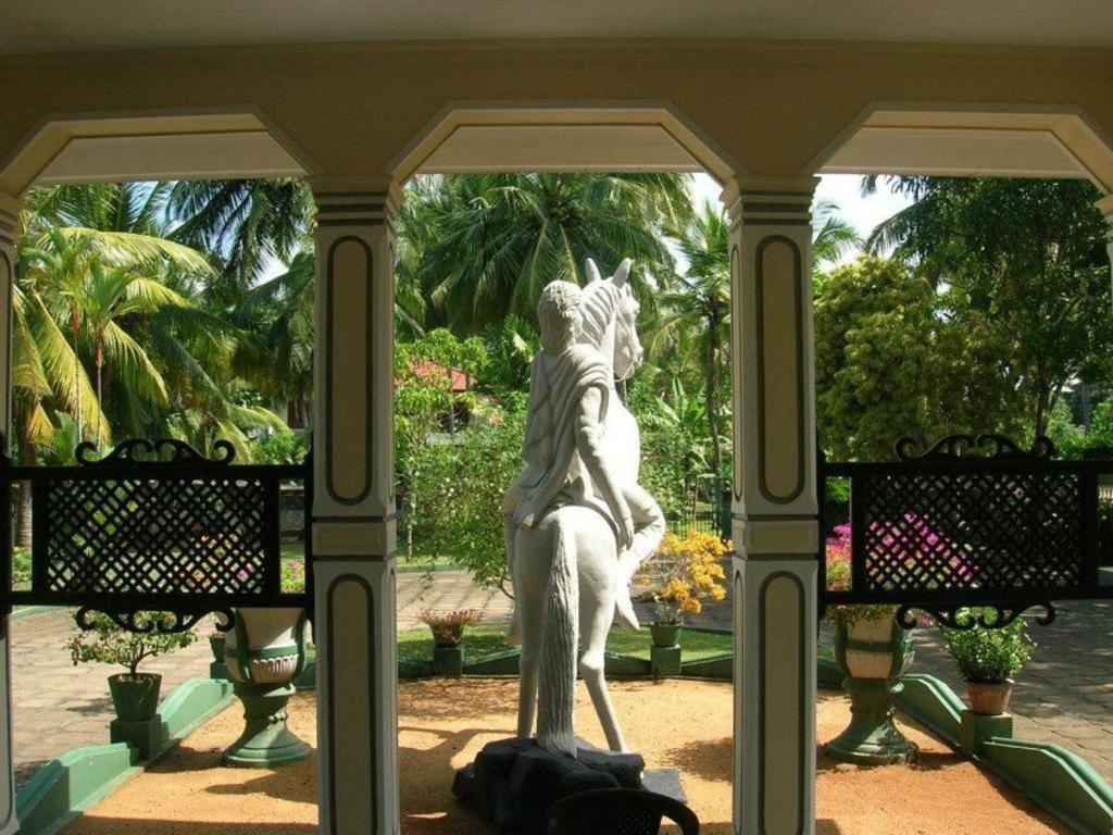 Sagarika Beach Hotel Moragalla ภายนอก รูปภาพ