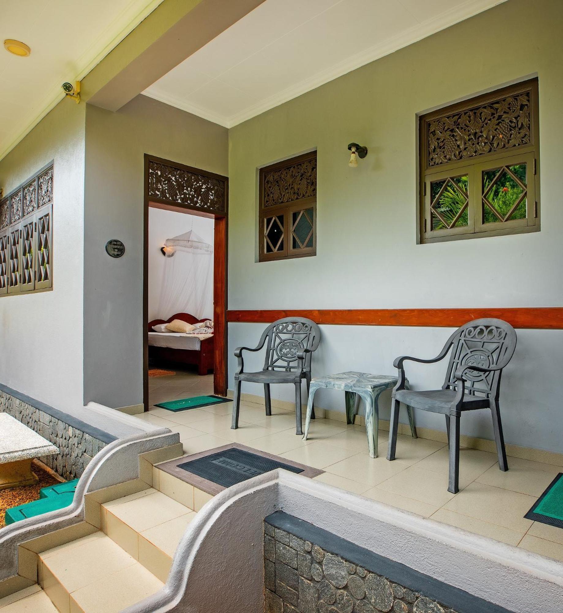 Sagarika Beach Hotel Moragalla ภายนอก รูปภาพ