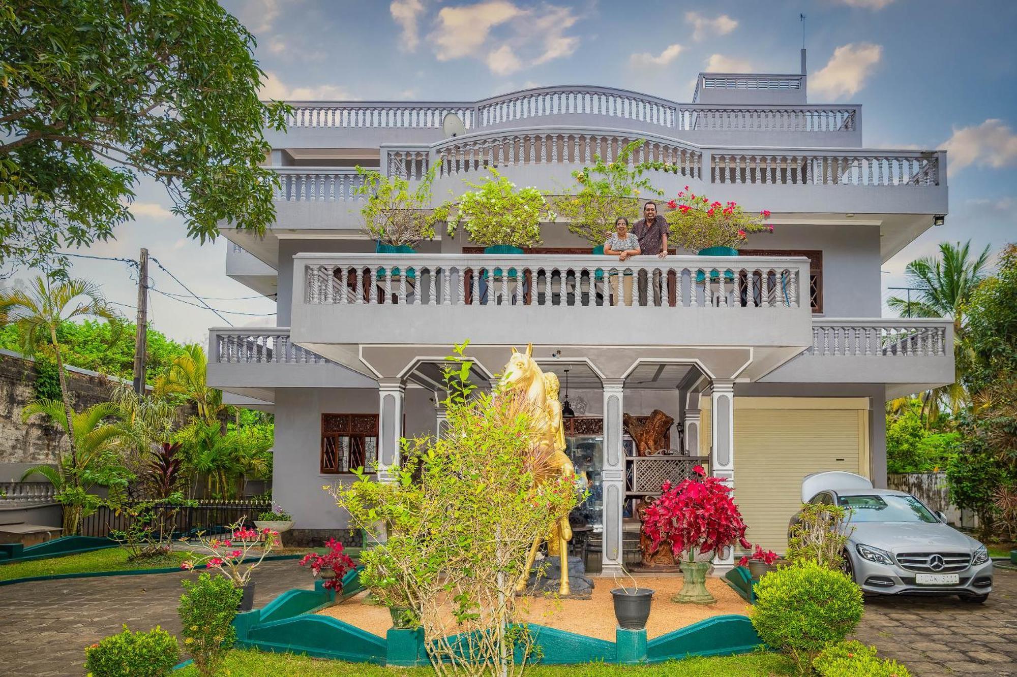 Sagarika Beach Hotel Moragalla ภายนอก รูปภาพ