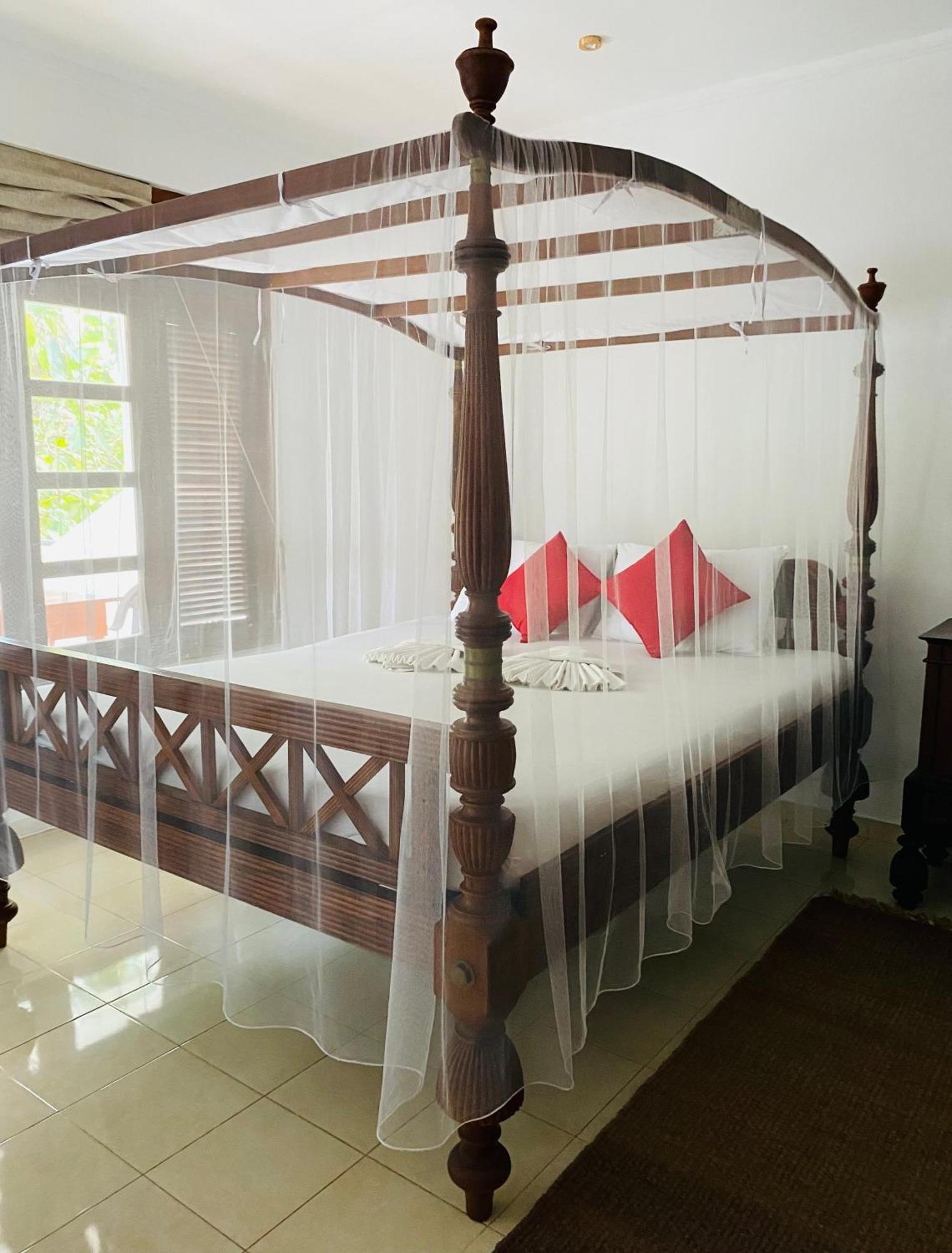 Sagarika Beach Hotel Moragalla ภายนอก รูปภาพ