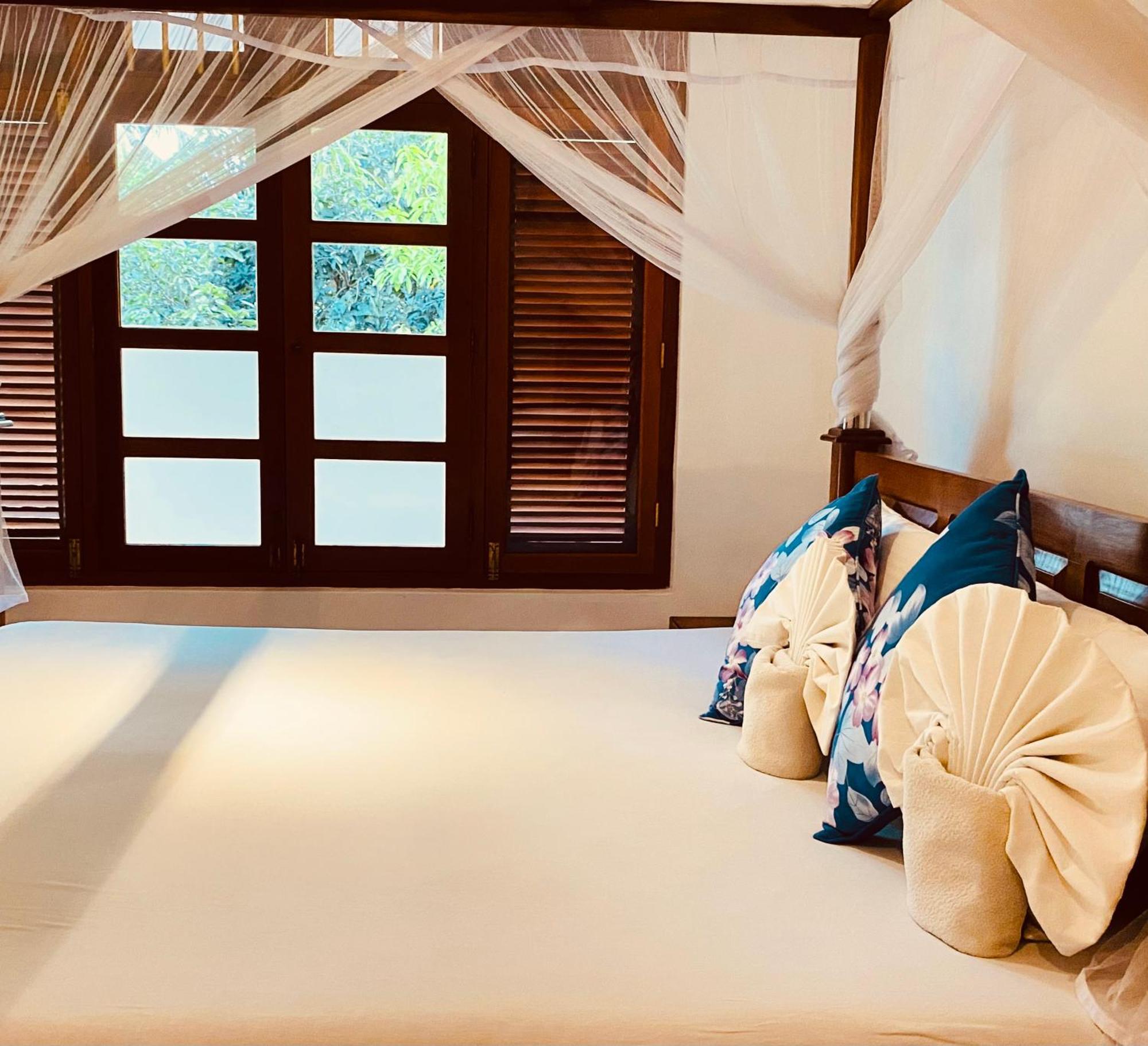 Sagarika Beach Hotel Moragalla ภายนอก รูปภาพ